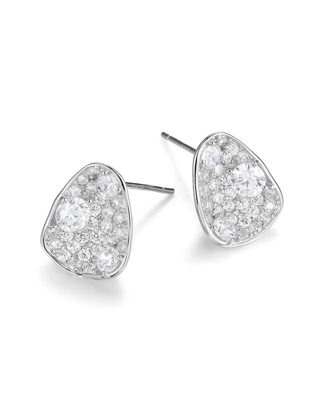 Romantic Diamond Heart Earrings Crafted for Maximum Brilliance