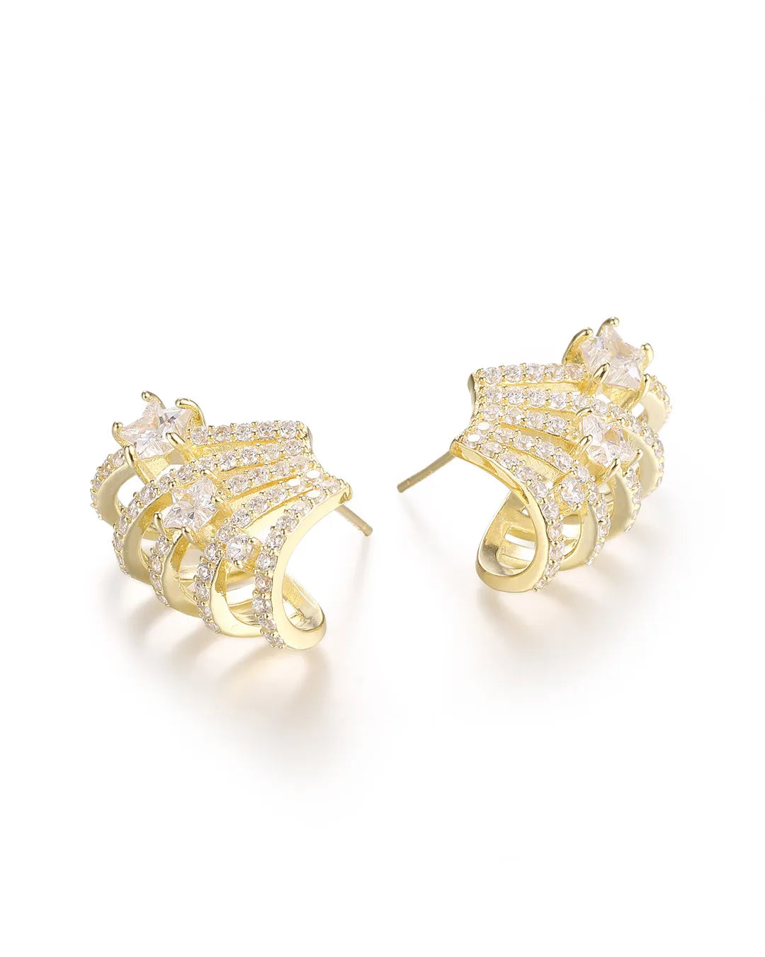 Elegant Gold Fan Earrings with a Unique and Exotic Fashion Design
