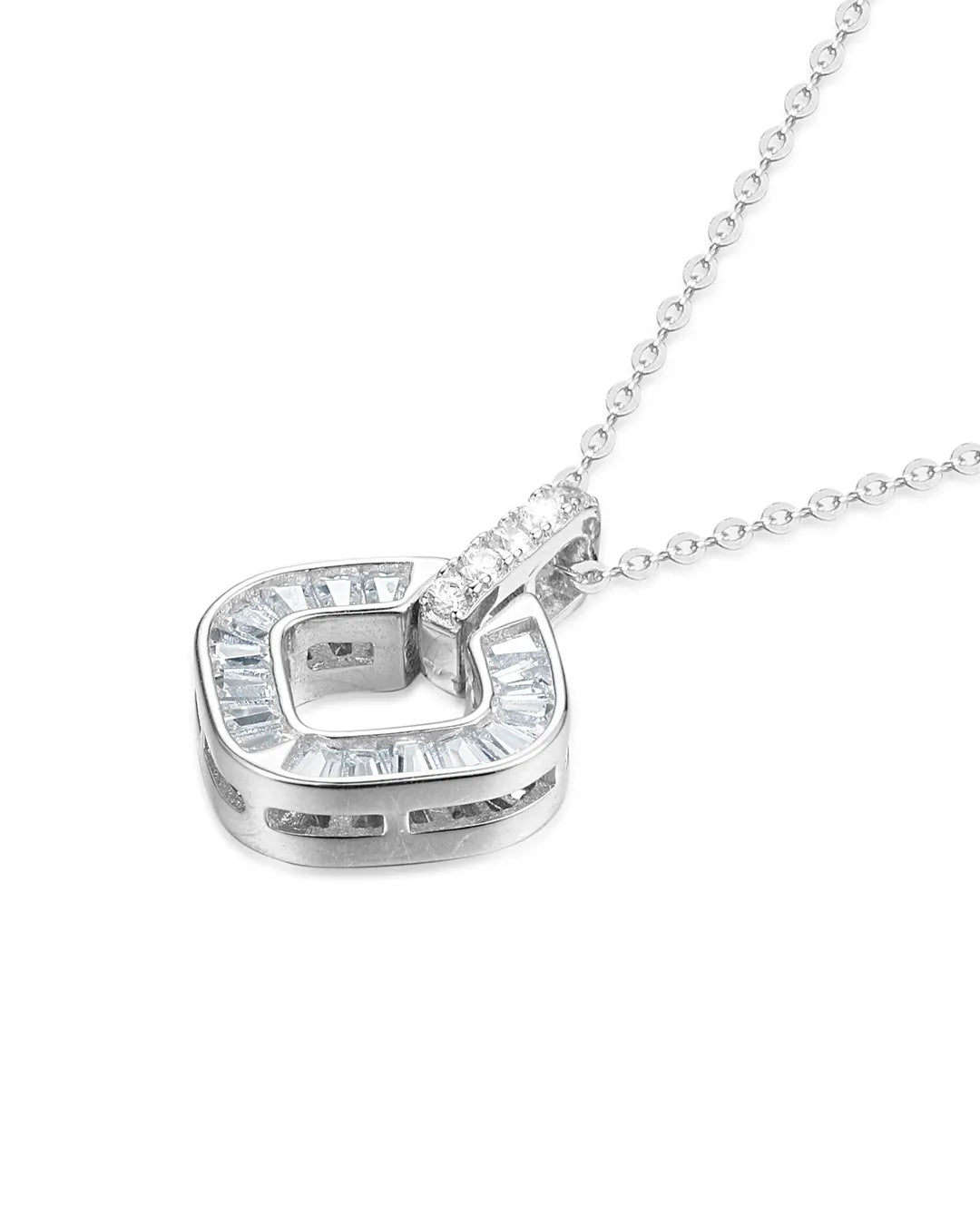 Luxurious Diamond Necklace Crafted for Timeless Elegance and Style