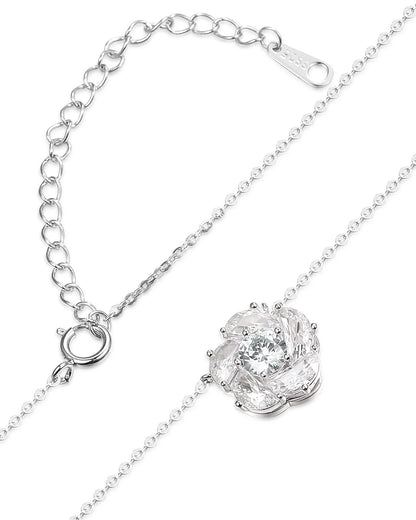 Luxurious Diamond Flower Necklace Crafted for Timeless Elegance