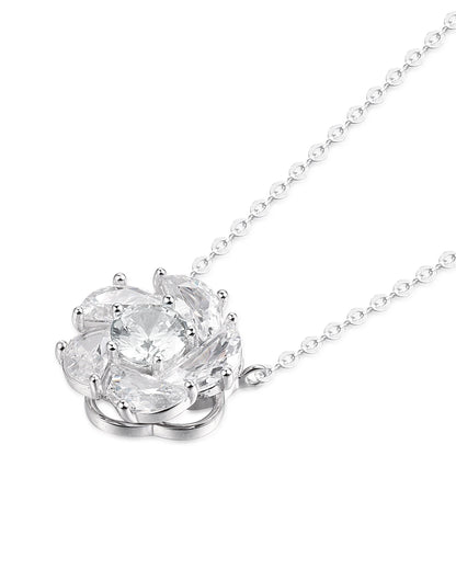 Luxurious Diamond Flower Necklace Crafted for Timeless Elegance
