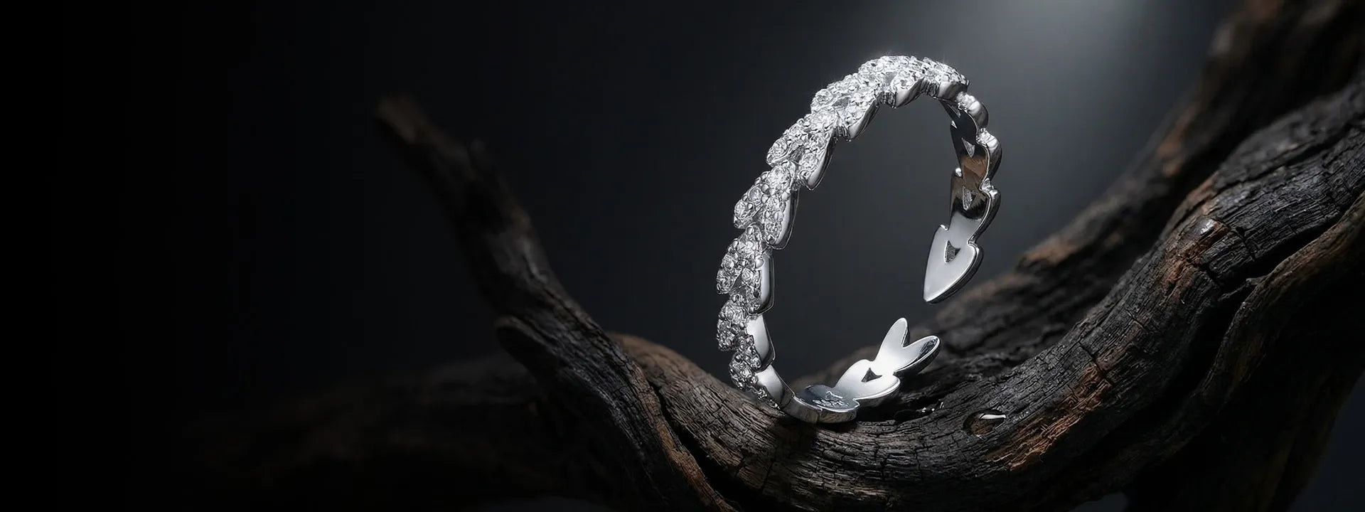 Timeless jewelry crafted to reflect your moments, your style, your shine.