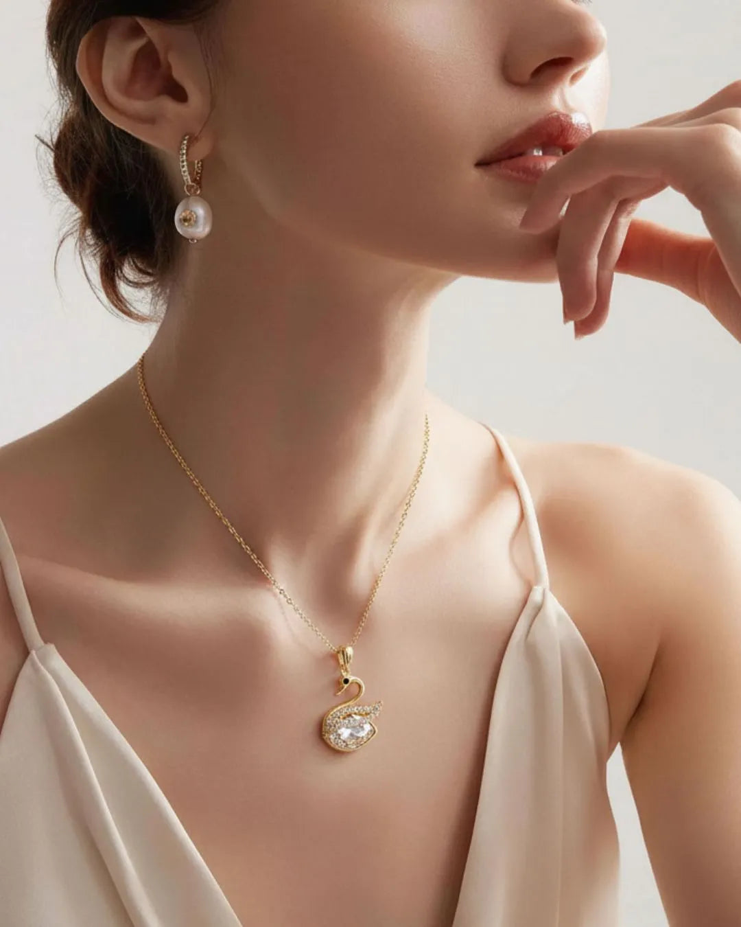 Elegant Swan Necklace Inspired by the Graceful Motion of Nature