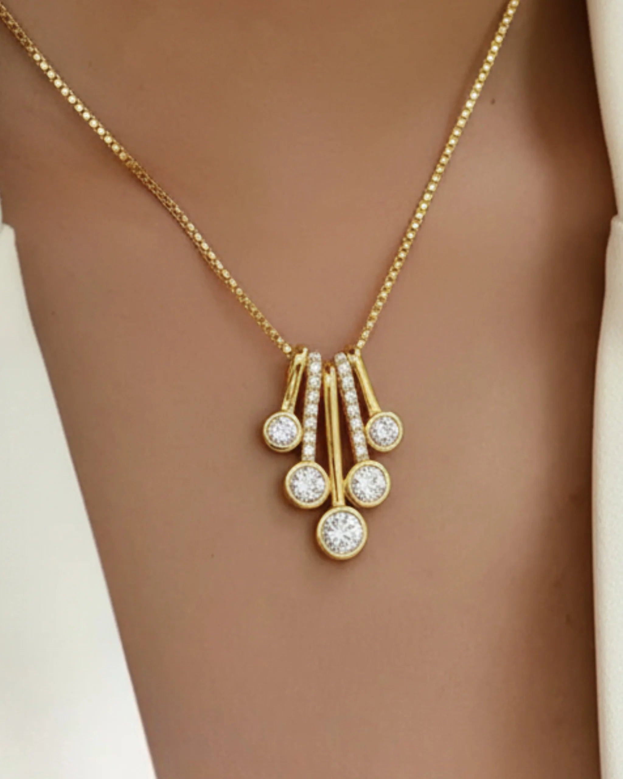 Luxurious Gold Diamond Necklace for Unmatched Brilliance and Style