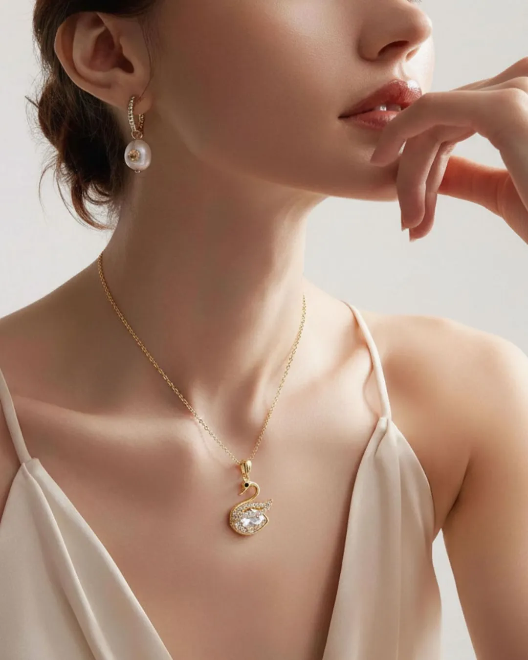 Trendy Swan Necklace